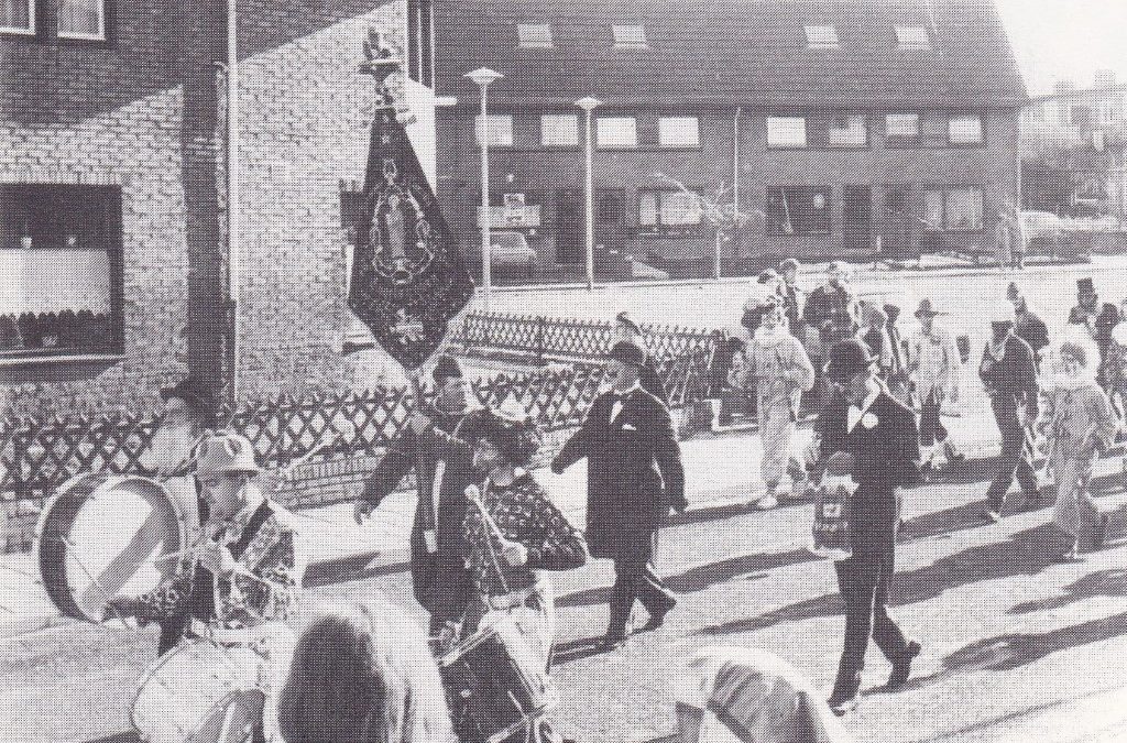 1976